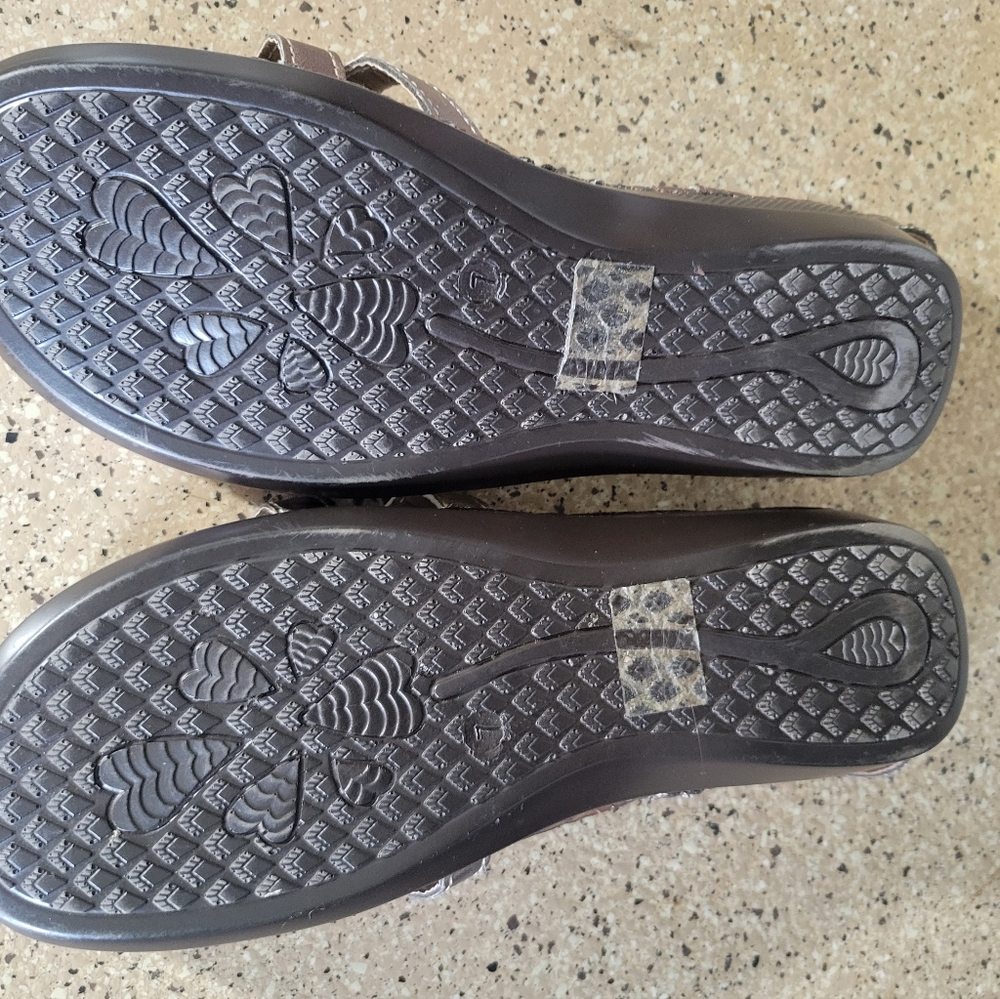 Studio Works Sandals - Picture 4 of 4